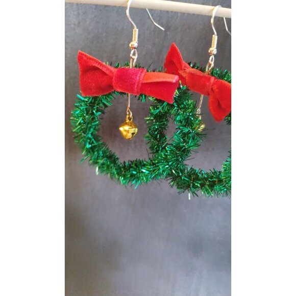 Christmas Wreath Earrings With Dangle Bell - Picture 9 of 9